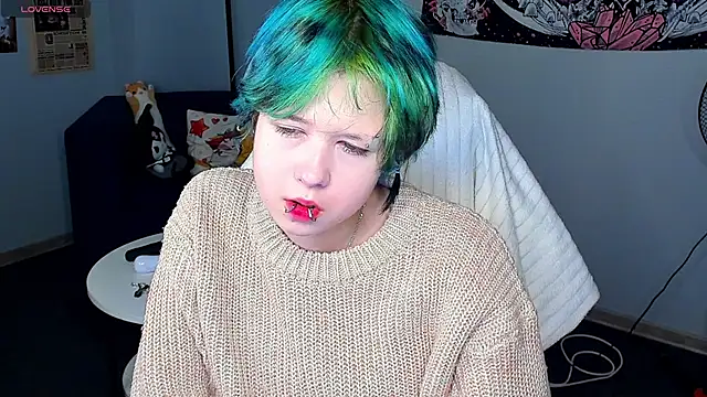 LittleKittenStar online show from March 24, 2026, 3:00 am