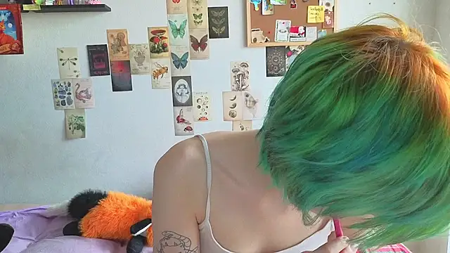 Snapshot of LittleKittenStar chatting on May 30, 2026, 1:30 pm LittleKittenStar online show from May 30, 2026, 1:30 pm