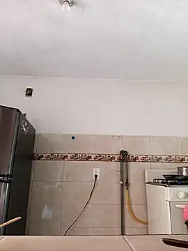 isabellahofmann online show from May 12, 2026, 2:58 pm