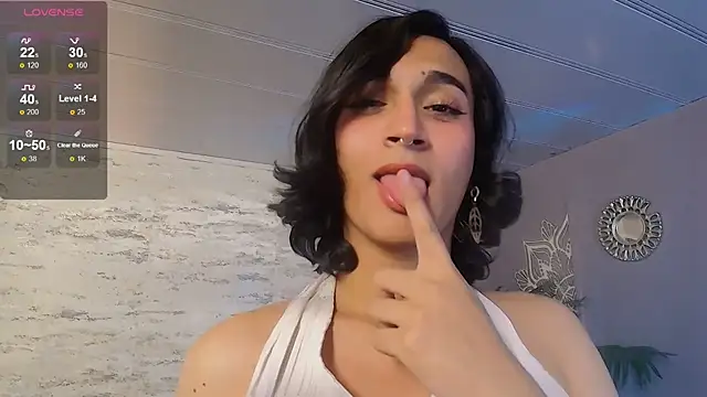 Zoee Kiss  online show from May 11, 2026, 11:46 pm