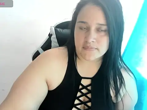 Atenea 19  online show from April 7, 2026, 6:08 pm