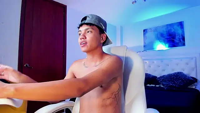 Snapshot of thiagosterling chatting on May 1, 2026, 6:56 pm thiagosterling online show from May 1, 2026, 6:56 pm