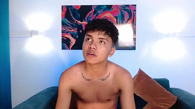 Snapshot of thiagosterling chatting on May 25, 2026, 11:33 pm thiagosterling online show from May 25, 2026, 11:33 pm