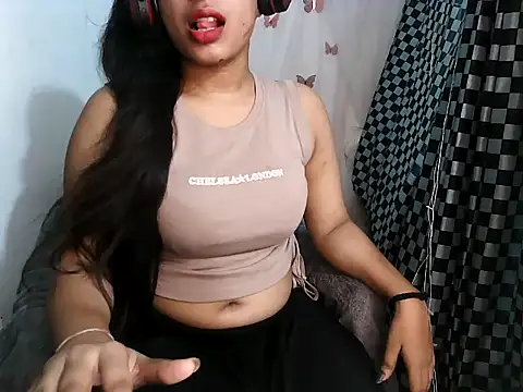 Snapshot of Ishika_baby_ chatting on July 7, 2026, 8:13 pm Ishika baby online show from July 7, 2026, 8:13 pm