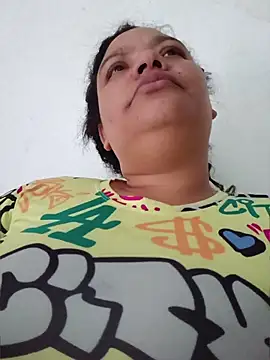 Snapshot of Lara_Seduce chatting on July 7, 2026, 10:25 pm Lara Seduce online show from July 7, 2026, 10:25 pm