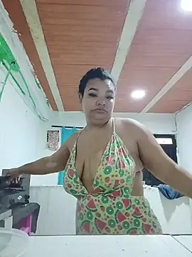Snapshot of Lara_Seduce chatting on July 11, 2026, 5:48 pm Lara Seduce online show from July 11, 2026, 5:48 pm