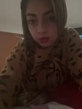 yelena mutizz1 online show from April 9, 2026, 4:23 pm