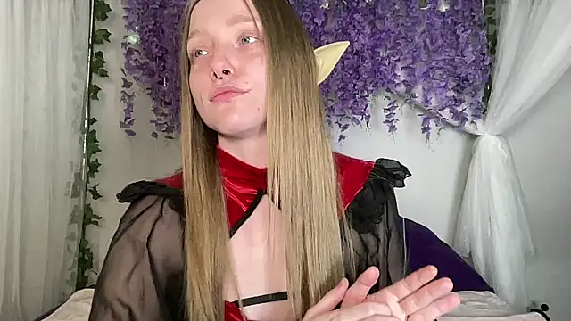 ElfGirlAna online show from June 8, 2026, 3:12 pm