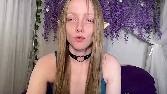 ElfGirlAna online show from June 17, 2026, 2:29 pm