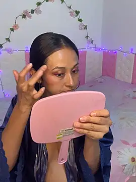 Snapshot of annaiharper chatting on March 30, 2026, 12:06 pm annaiharper online show from March 30, 2026, 12:06 pm