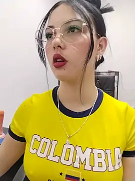 Snapshot of veleria_allurin chatting on July 8, 2026, 2:27 am veleria allurin online show from July 8, 2026, 2:27 am