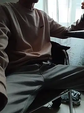 Snapshot of Skinboy06 chatting on April 20, 2026, 12:08 pm Skinboy06 online show from April 20, 2026, 12:08 pm