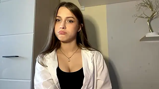 Snapshot of AssumingPail chatting on March 21, 2026, 1:58 pm AssumingPail online show from March 21, 2026, 1:58 pm