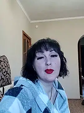 HelgaDennis online show from April 25, 2026, 3:42 am