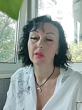 Snapshot of HelgaDennis chatting on June 26, 2026, 3:22 am HelgaDennis online show from June 26, 2026, 3:22 am