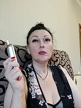 Snapshot of HelgaDennis chatting on July 1, 2026, 5:53 am HelgaDennis online show from July 1, 2026, 5:53 am