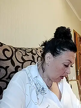 Snapshot of HelgaDennis chatting on July 5, 2026, 3:45 am HelgaDennis online show from July 5, 2026, 3:45 am