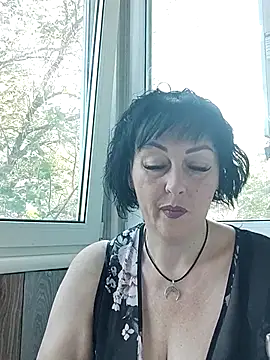 Snapshot of HelgaDennis chatting on August 6, 2026, 5:42 am HelgaDennis online show from August 6, 2026, 5:42 am
