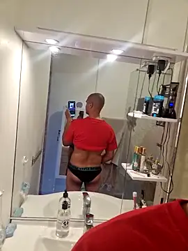 Justfunfree online show from April 8, 2026, 2:28 pm