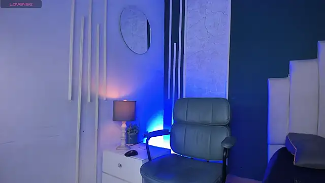 Alix Cross online show from May 3, 2026, 12:22 pm