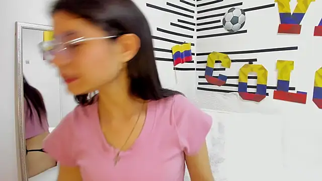 LindaCatalina  online show from July 6, 2026, 12:46 pm