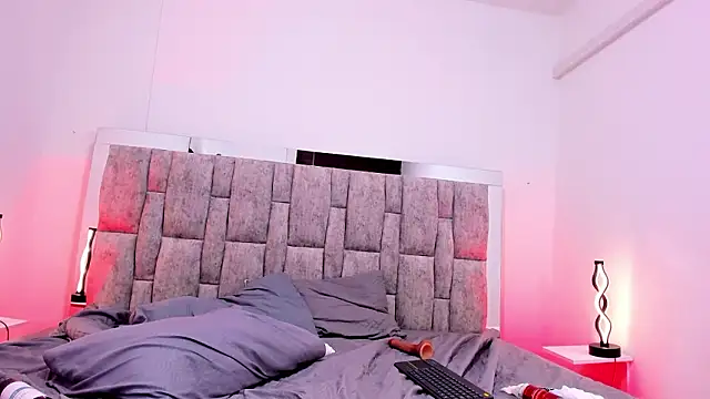 Snapshot of TaniaConor chatting on March 21, 2026, 8:41 am TaniaConor online show from March 21, 2026, 8:41 am