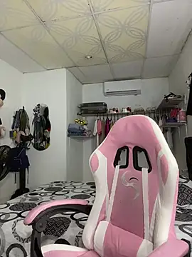 Blowjob-Queen  online show from March 21, 2026, 3:33 am