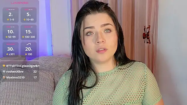 Snapshot of CamilaRougee chatting on April 18, 2026, 2:04 am CamilaRougee online show from April 18, 2026, 2:04 am