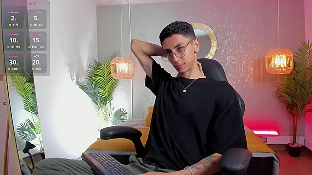 Snapshot of Gio_carangi chatting on June 3, 2026, 4:04 am Gio carangi online show from June 3, 2026, 4:04 am