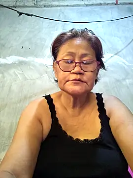 Sunflower1956 online show from April 27, 2026, 5:27 am
