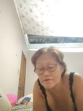 Sunflower1956 online show from May 9, 2026, 6:02 pm