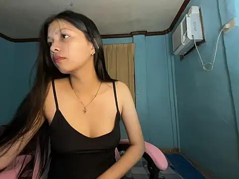 Snapshot of pinay_kitty23 chatting on July 7, 2026, 11:25 am pinay kitty23 online show from July 7, 2026, 11:25 am