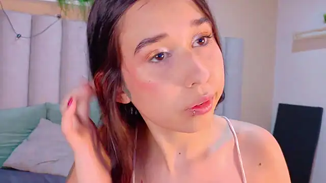 Snapshot of StarrMoon__ chatting on July 8, 2026, 2:49 am StarrMoon online show from July 8, 2026, 2:49 am