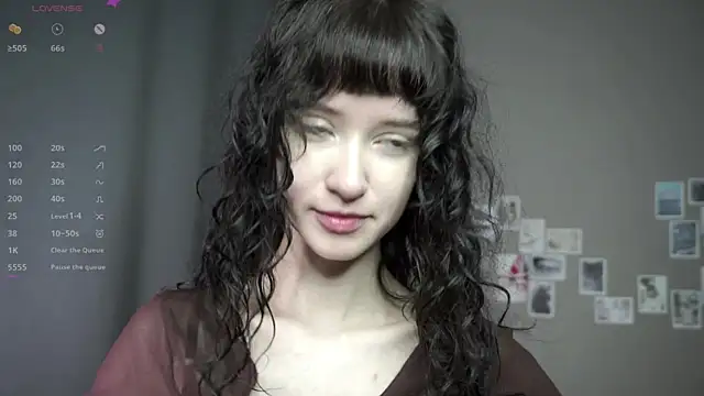 Snapshot of DellaLeck chatting on July 7, 2026, 9:30 pm DellaLeck online show from July 7, 2026, 9:30 pm