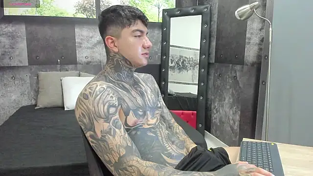 Snapshot of Gury_tattoo chatting on March 26, 2026, 5:40 pm Gury tattoo online show from March 26, 2026, 5:40 pm
