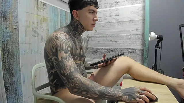 Snapshot of Gury_tattoo chatting on May 2, 2026, 6:07 am Gury tattoo online show from May 2, 2026, 6:07 am