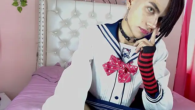Snapshot of romeo_laurient chatting on April 21, 2026, 9:39 pm romeo laurient online show from April 21, 2026, 9:39 pm