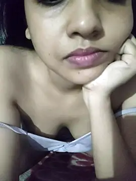 Snapshot of ALIZA_FENDY chatting on July 27, 2026, 4:03 pm ALIZA FENDY online show from July 27, 2026, 4:03 pm