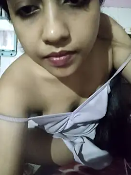 Snapshot of ALIZA_FENDY chatting on July 28, 2026, 8:01 pm ALIZA FENDY online show from July 28, 2026, 8:01 pm