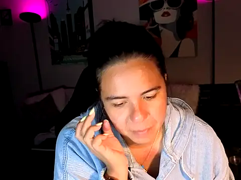 HannaJonns online show from April 19, 2026, 4:01 am