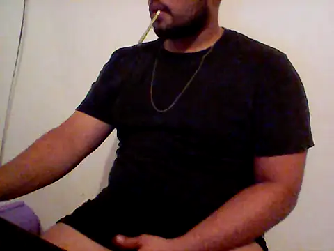 Snapshot of Derick_013 chatting on May 10, 2026, 1:00 am Derick 013 online show from May 10, 2026, 1:00 am