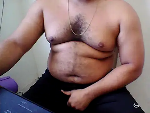 Snapshot of Derick_013 chatting on May 10, 2026, 3:39 pm Derick 013 online show from May 10, 2026, 3:39 pm