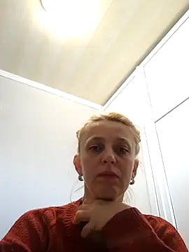 MiaLove183 online show from April 5, 2026, 8:55 am