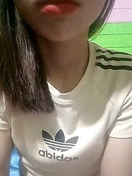 AmyLinee01 online show from April 6, 2026, 5:36 pm