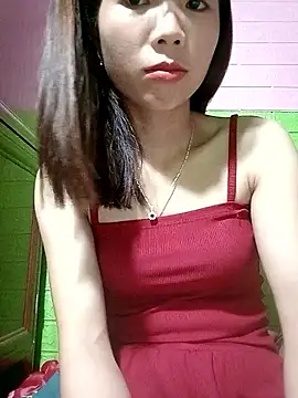 AmyLinee01 online show from April 18, 2026, 5:50 pm