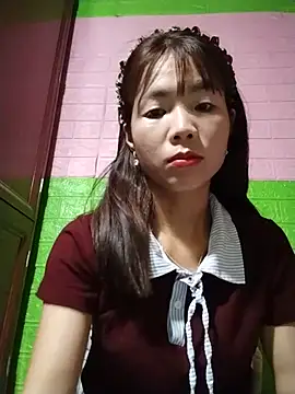 Snapshot of AmyLinee01 chatting on May 29, 2026, 5:05 am AmyLinee01 online show from May 29, 2026, 5:05 am