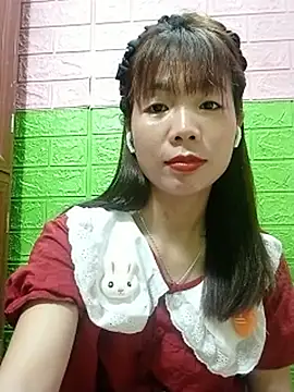 Snapshot of AmyLinee01 chatting on July 3, 2026, 10:16 pm AmyLinee01 online show from July 3, 2026, 10:16 pm