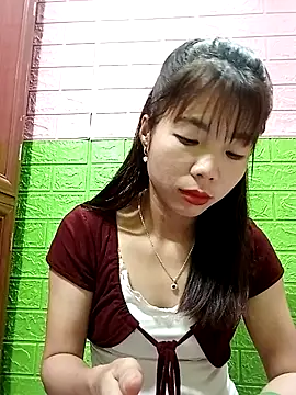 Snapshot of AmyLinee01 chatting on July 12, 2026, 9:55 am AmyLinee01 online show from July 12, 2026, 9:55 am