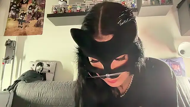 Snapshot of SilentScreamsVan- chatting on May 15, 2026, 9:11 pm SilentScreamsVan- online show from May 15, 2026, 9:11 pm