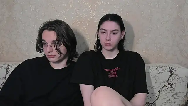 muuur love231 online show from April 9, 2026, 11:37 am